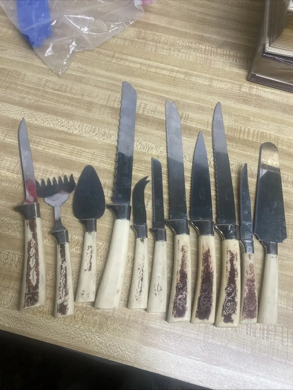 Vintage Regent Sheffield 11 Pieces Stainless Cutlery Knives England